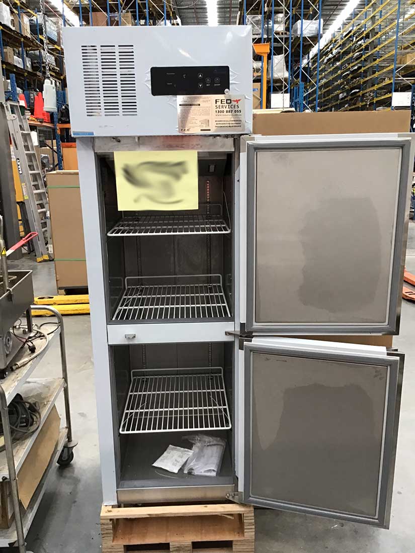 SUF500 TROPICAL Thermaster 2 x Half door SS Freezer - Image 3