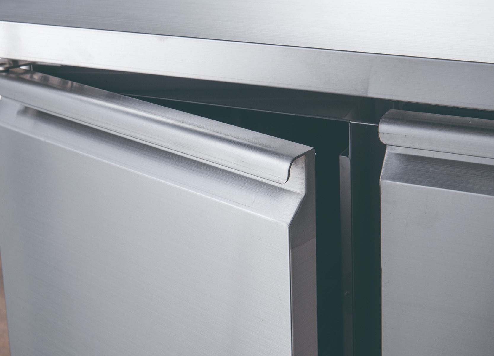 FED-X Three Door Salad Prep Fridge - XGNS1300S - Image 3